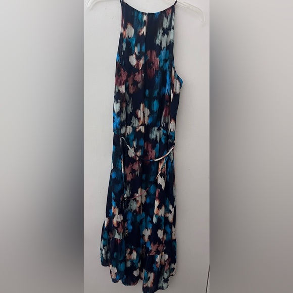 Vera Wang Blue and White Halter Pleated Midi Dress - Picture 6 of 7